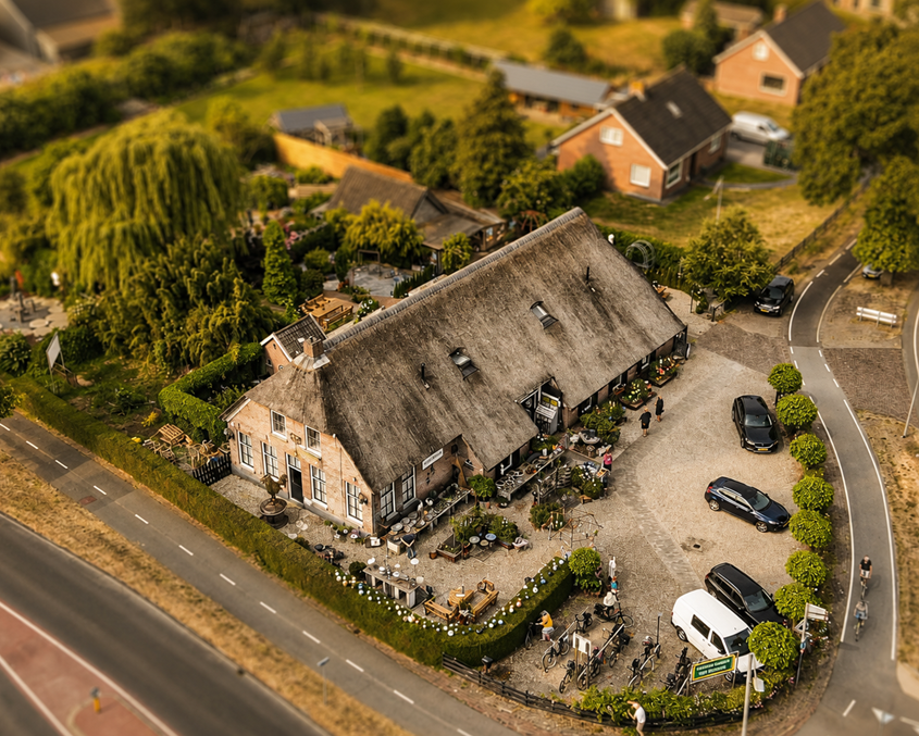 Luchtfoto van Diverse Pluimage in Dieverbrug