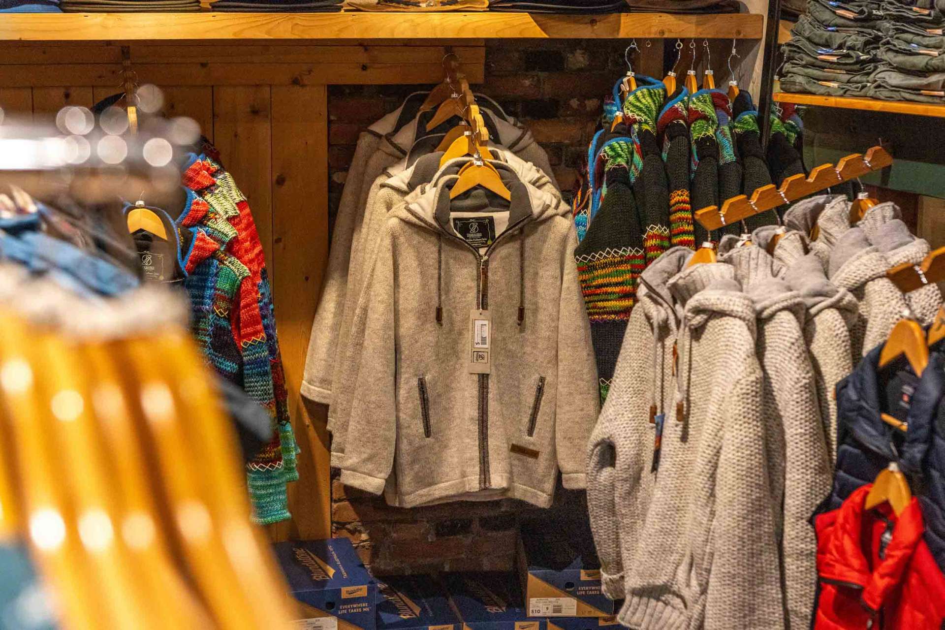 Kledingcollectie in de winkel